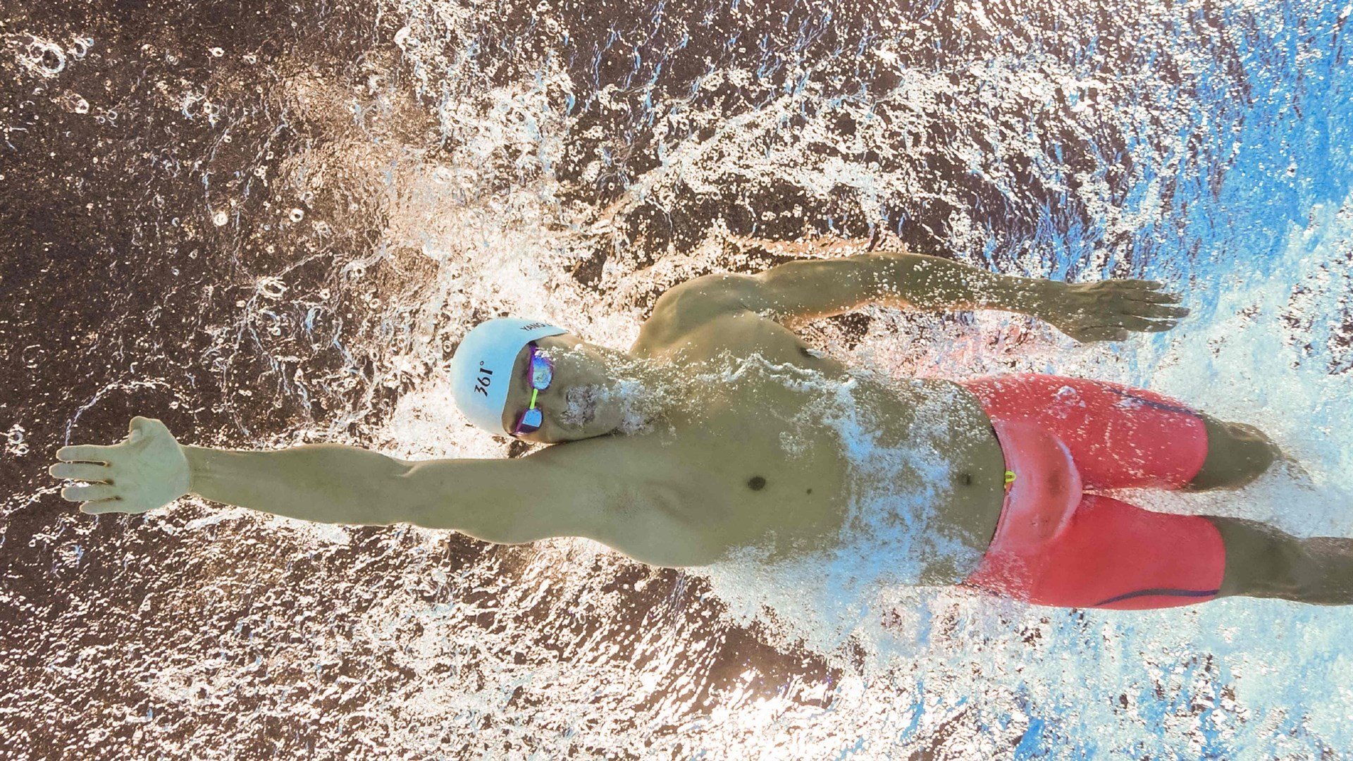 滑板运动风靡全球,年轻选手闪耀国际赛场